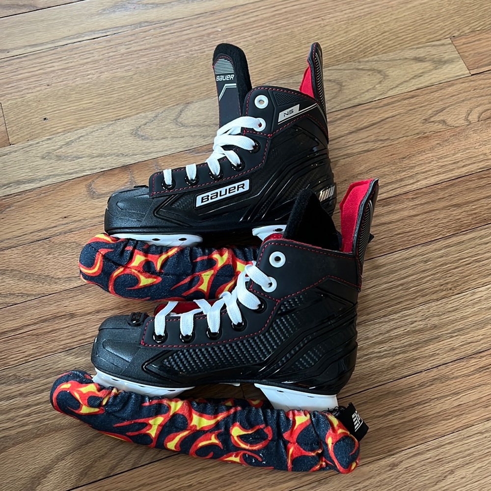 NEW Bauer N5 Skates Y12